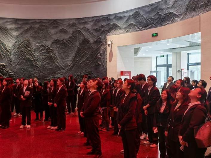 877725b64286641582037c18bff2ae8